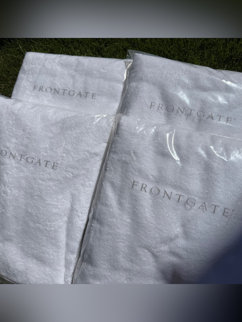 Frontgate Resort Solid Beach Towels (4) - NWT